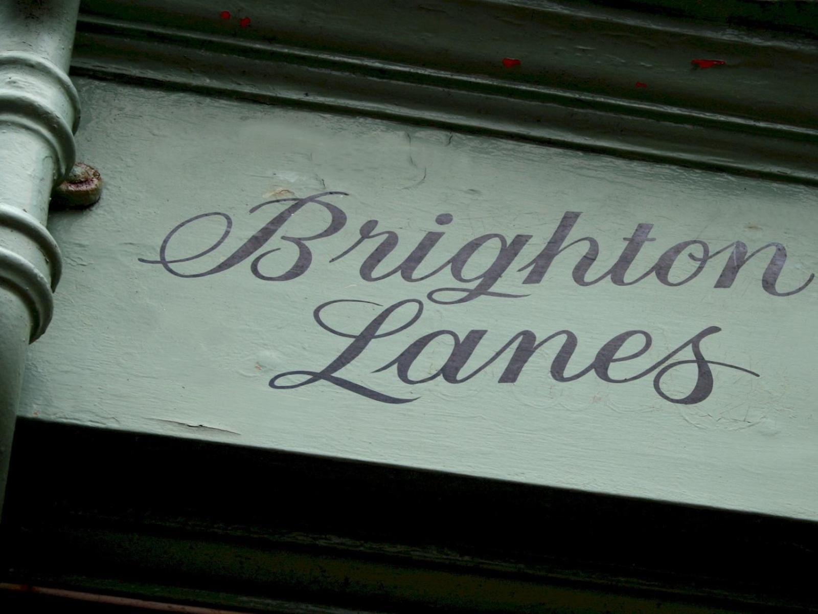 Stylish Lanes Pass The Keys